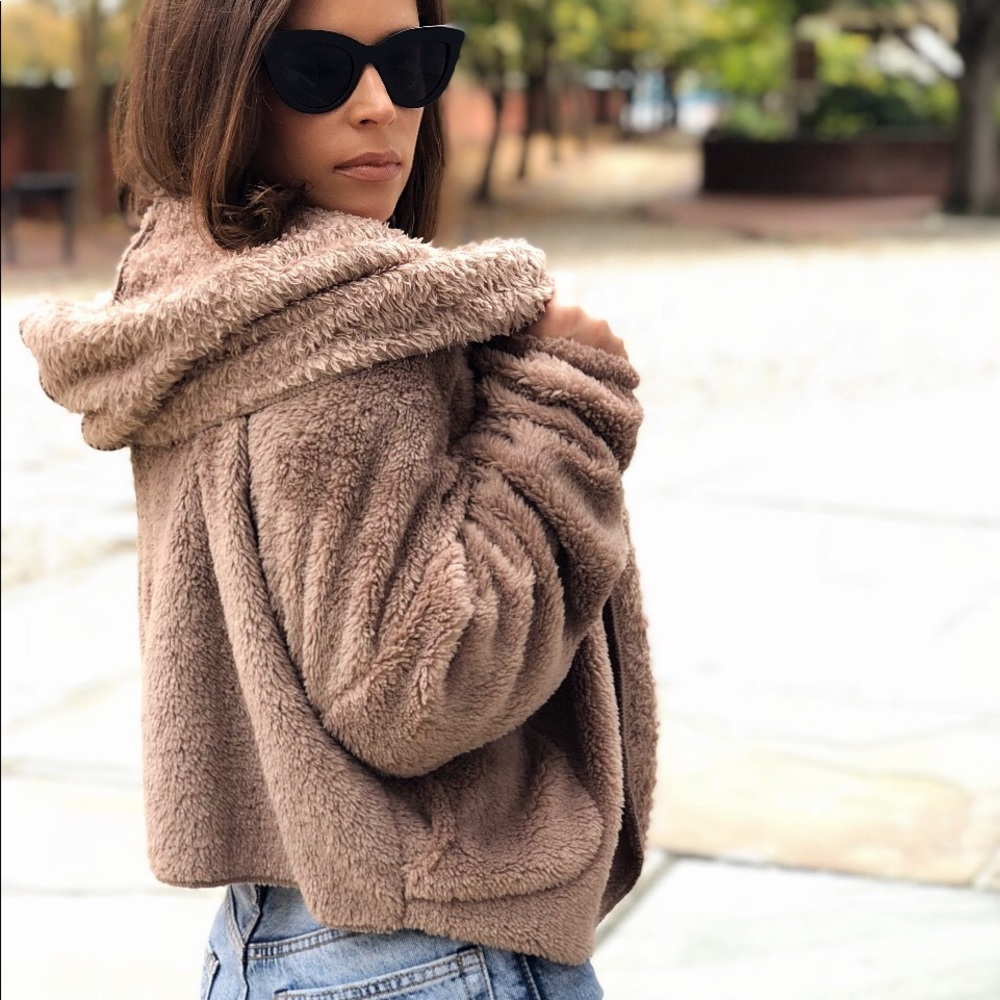 Last 1✨🆕Dezi Taupe Teddy Faux Fur Cardigan Jacket - Picture 8 of 8